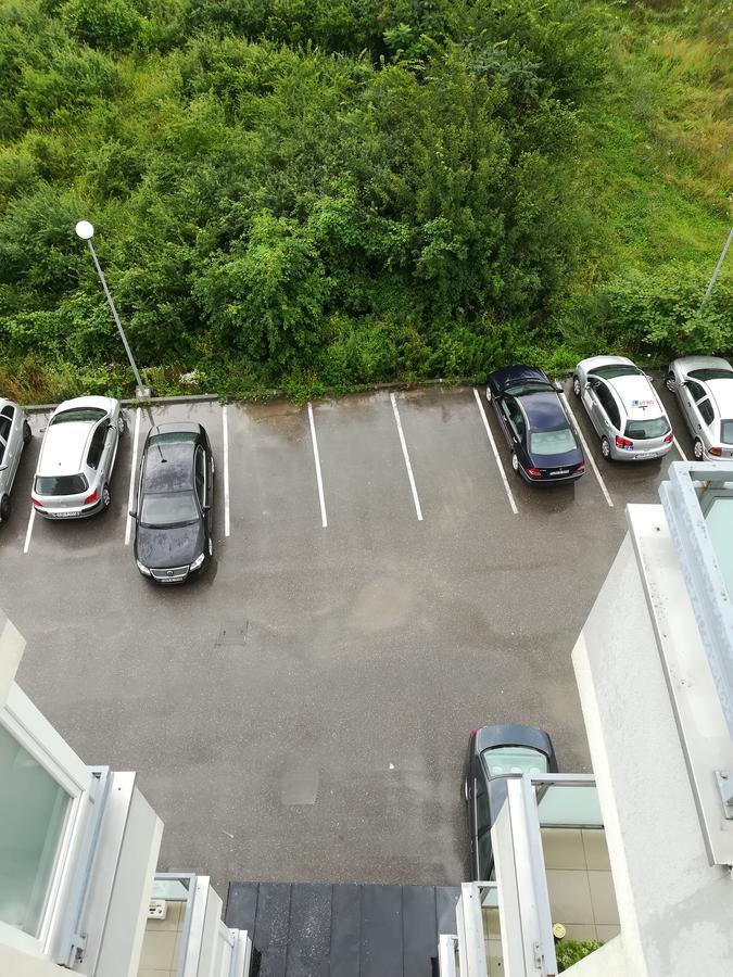 Omega Hotel Doboj Eksteriør billede
