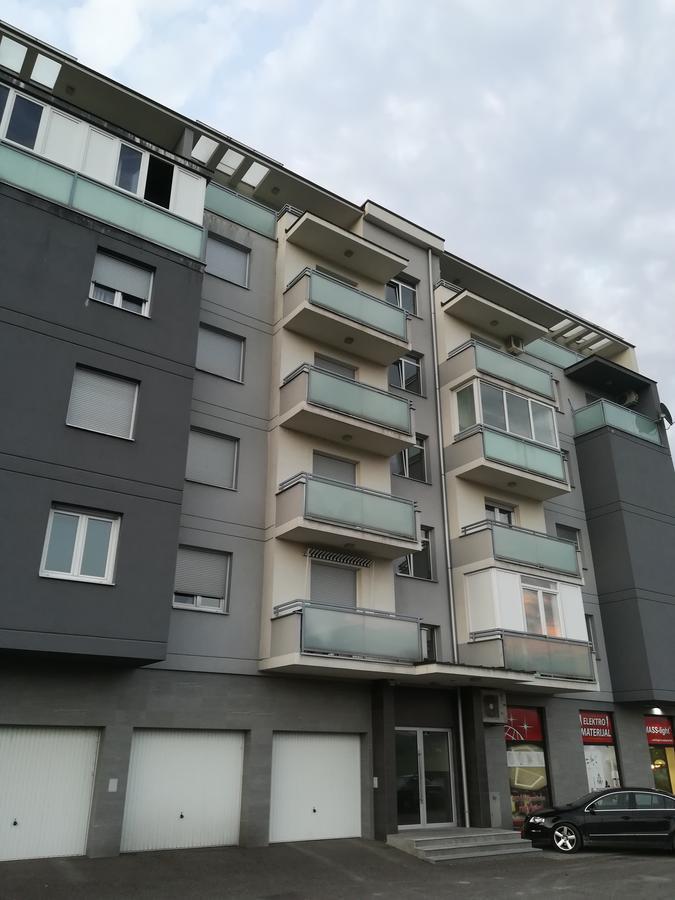 Omega Hotel Doboj Eksteriør billede